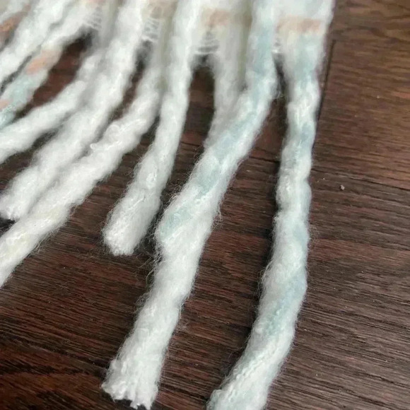 Aeropostale Women’s Light Blue Plaid Polyester Blanket Scarf Cozy Winter - Picture 3 of 8